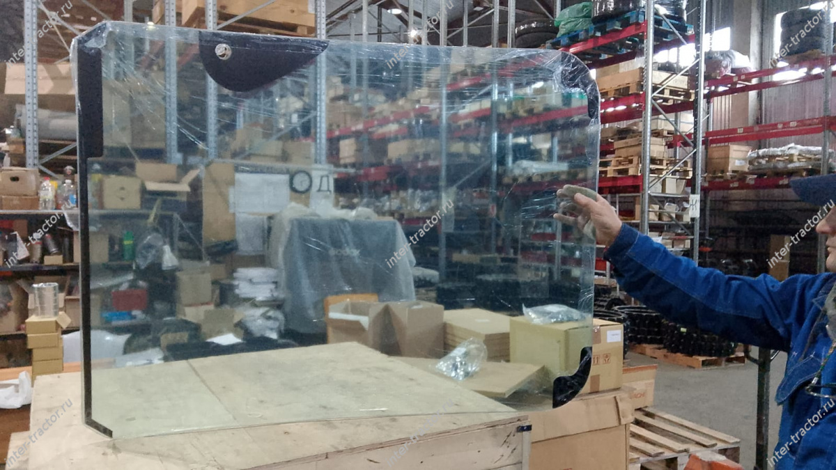 YA00001495:Стекло лобовое YA00001495:Стекло лобовое